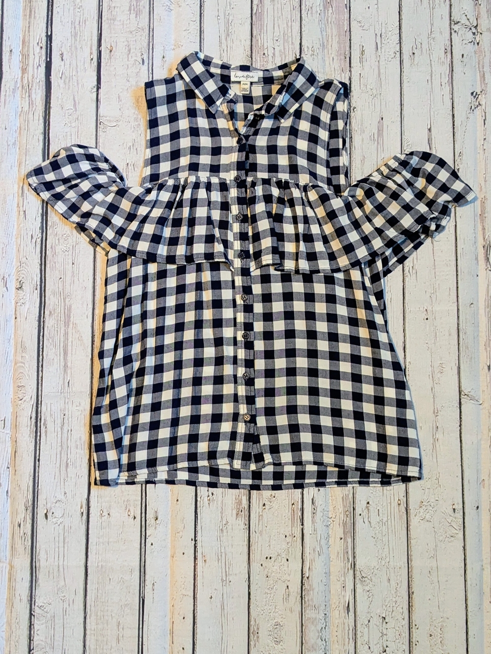 Button-Front Cold-Shoulder Gingham Top in Navy and White